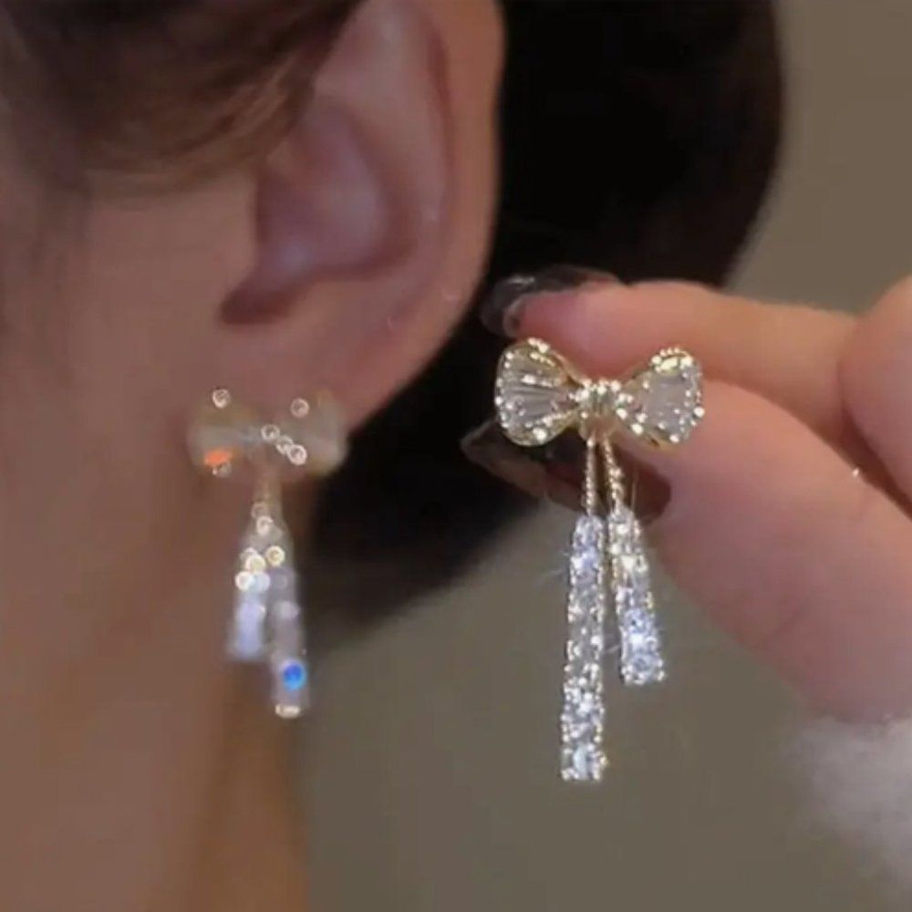 🔅🆕🔅🎀  Elegant Chic Classy Bow 🎀 Crystal Drop Tassel Earrings✨ - Picture 3 of 10
